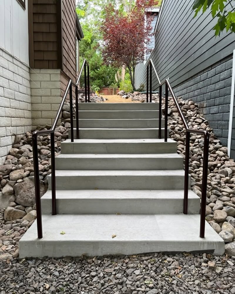Side Yard Concrete Stairs & Railings - after